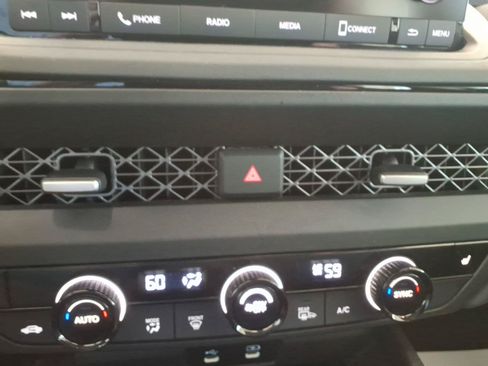 Certified 2024 Honda Accord EX image 22