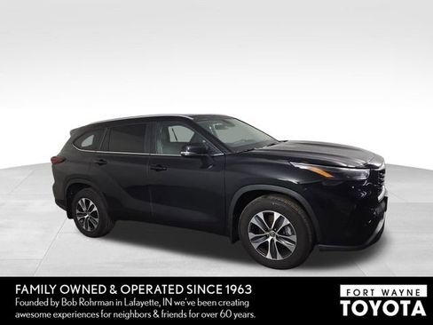 Used 2025 Toyota Highlander XLE image 5