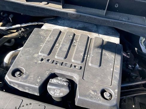 Used 2021 Chevrolet Silverado 1500 LT image 32