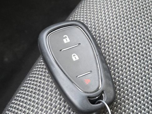 Used 2021 Chevrolet Traverse LS w/ LPO, Black Accent Package image 31