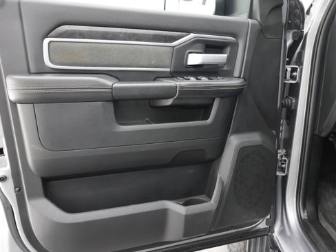 Used 2022 RAM 2500 Big Horn w/ Night Edition AWD/4WD image 39