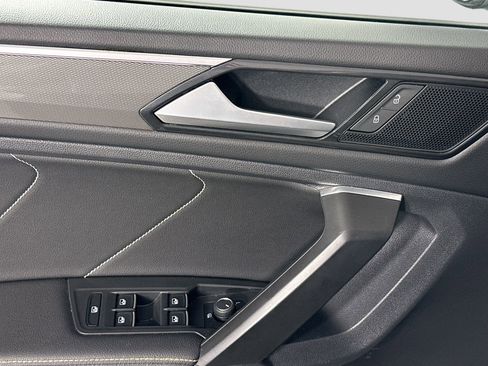 Certified 2023 Volkswagen Tiguan SE R-Line image 16