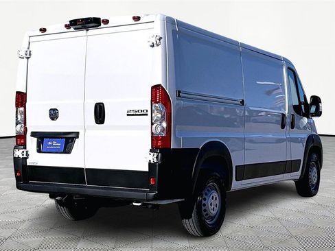 Used 2024 RAM ProMaster 2500 w/ Convenience Group image 2