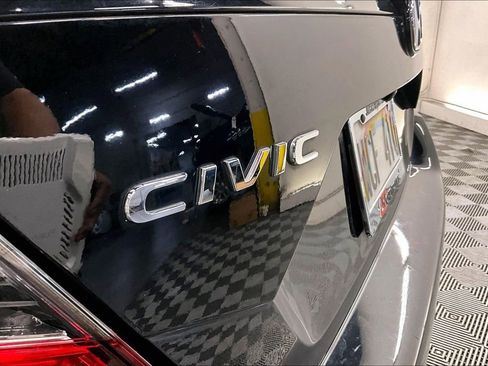 Used 2020 Honda Civic EX image 30