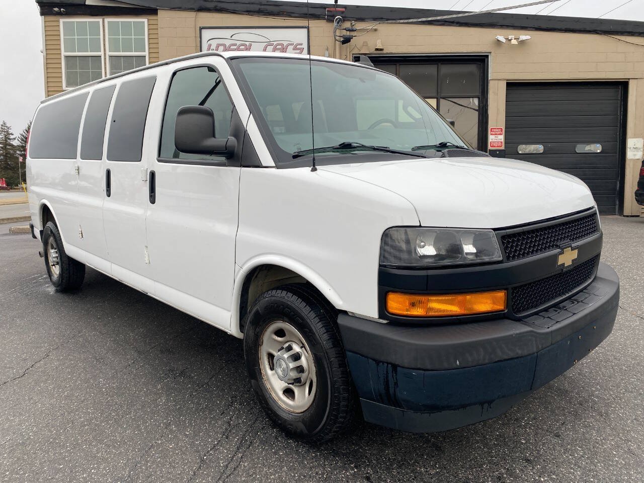 Used 2018 Chevrolet Express 3500 LS RWD image 35
