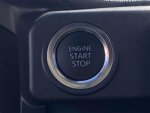 Used 2025 Toyota 4Runner SR5 image 29