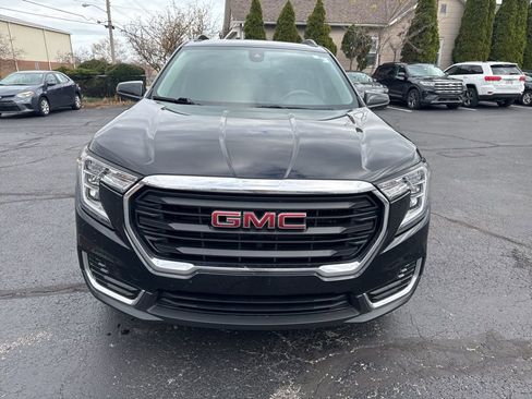 Used 2023 GMC Terrain SLE w/ Driver Convenience Package image 16
