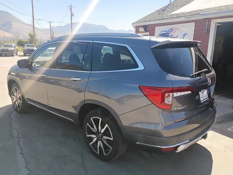 Used 2021 Honda Pilot Touring image 3