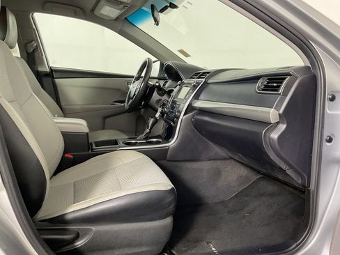 Used 2016 Toyota Camry SE FWD image 23