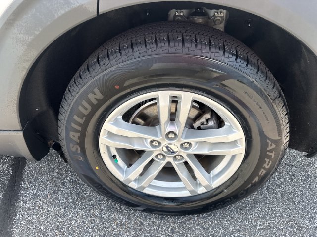 Used 2022 Ford Explorer XLT RWD image 9