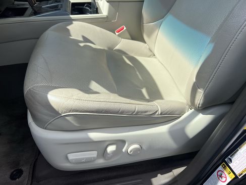 Used 2019 Lexus GX 460 Premium w/ Premium Package AWD/4WD image 17