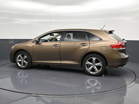 Used 2010 Toyota Venza FWD image 8