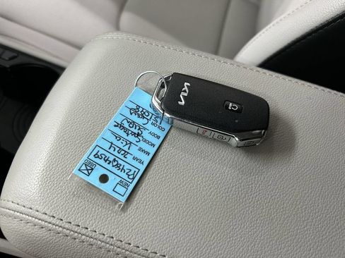 Certified 2024 Kia Sportage EX AWD/4WD image 12