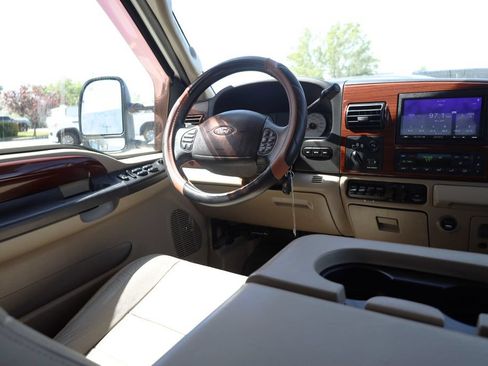 Used 2007 Ford F350 Lariat AWD/4WD image 19