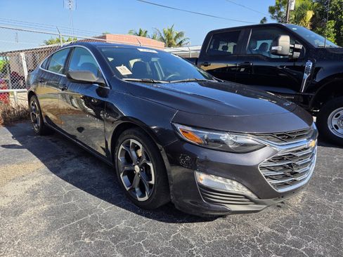 Certified 2022 Chevrolet Malibu LT FWD image 2