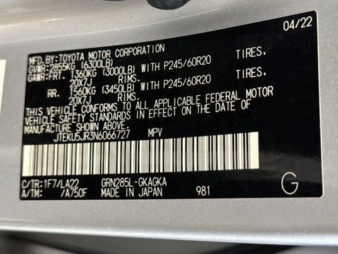 Used 2022 Toyota 4Runner Limited AWD/4WD image 29