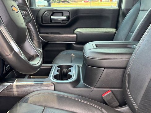 Used 2020 Chevrolet Silverado 2500 LTZ w/ LTZ Plus Package image 11