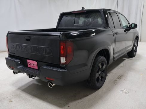 New 2026 Honda Ridgeline Black Edition image 4