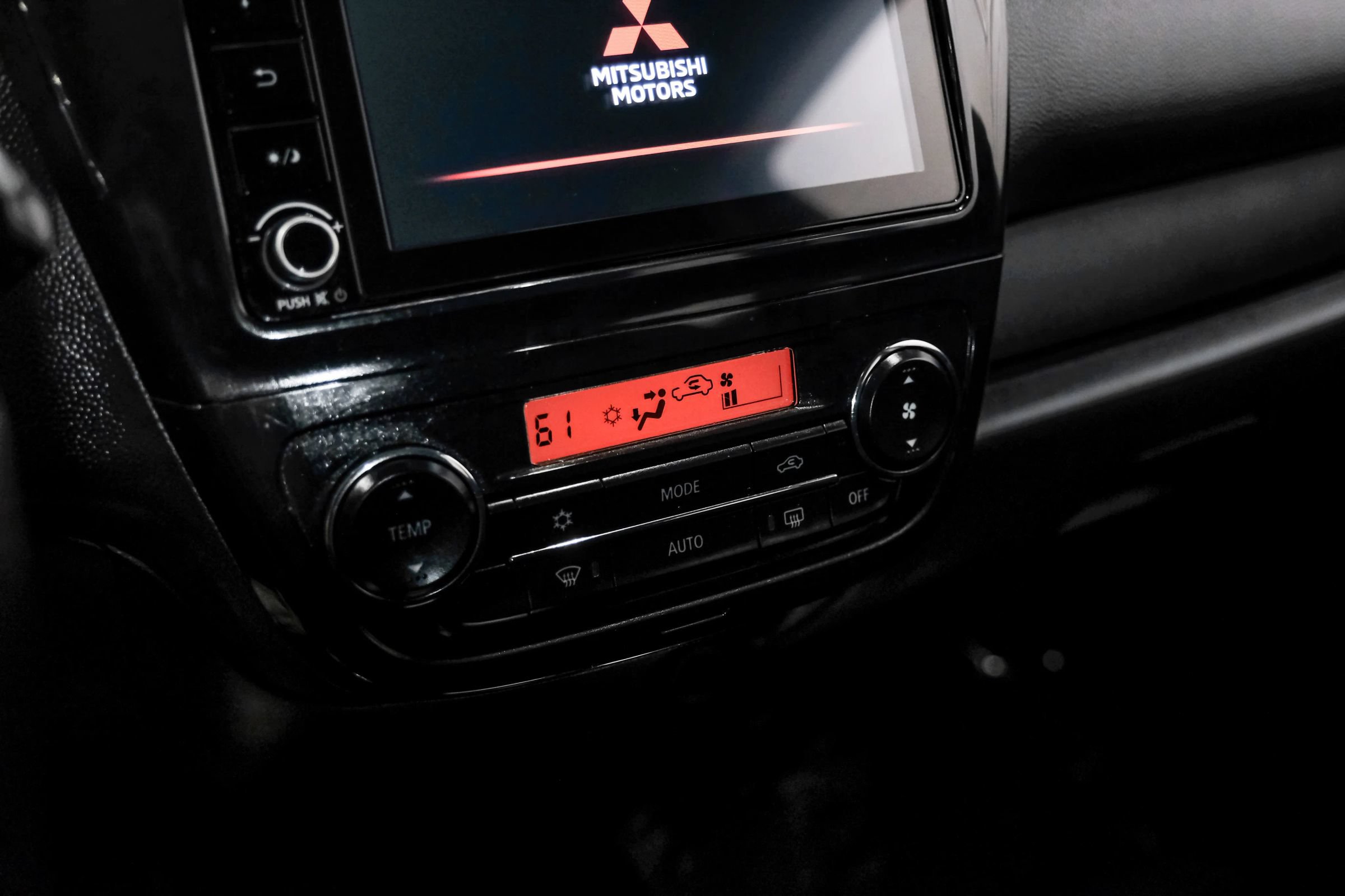 Used 2024 Mitsubishi Mirage ES FWD image 30