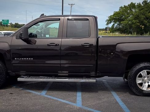 Used 2018 Chevrolet Silverado 1500 LT w/ All Star Edition AWD/4WD image 9