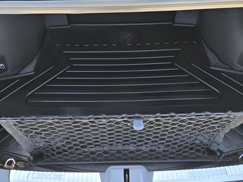 Used 2025 Lexus ES 350 Ultra Luxury w/ Accessory Package (Z2) image 33