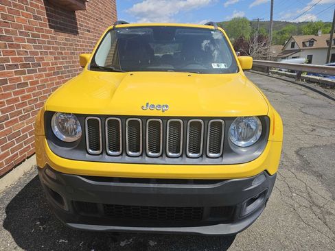 Used 2015 Jeep Renegade Latitude w/ Popular Equipment Group AWD/4WD image 9