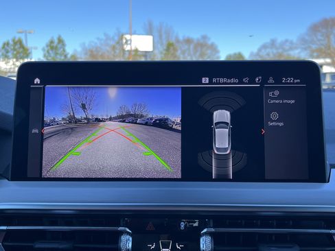 Used 2025 BMW X4 xDrive30i image 4