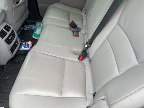 Used 2021 Honda Pilot Touring image 9