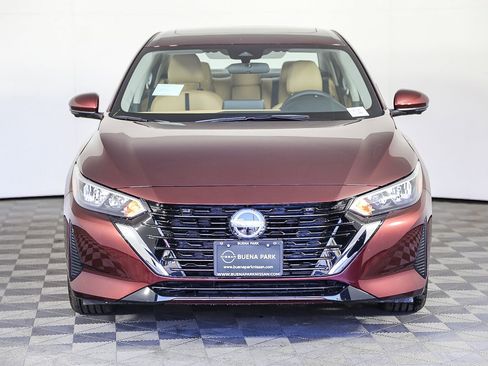 Used 2025 Nissan Sentra SV w/ SV Premium Package image 4