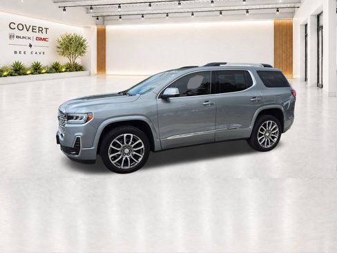 Used 2023 GMC Acadia Denali w/ Denali Ultimate Package FWD image 5