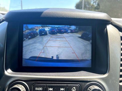 Used 2018 Chevrolet Suburban Premier image 17