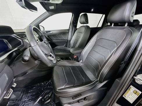 Certified 2022 Volkswagen Tiguan SEL R-Line AWD/4WD image 5