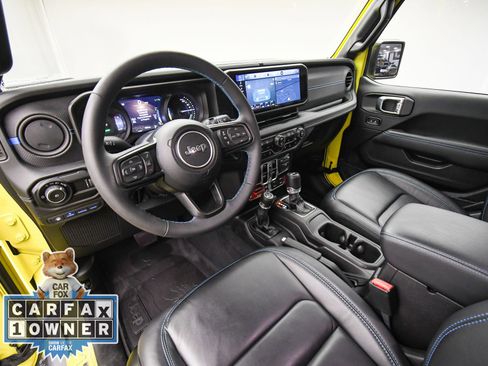 Used 2024 Jeep Wrangler Unlimited Rubicon 4xe image 11