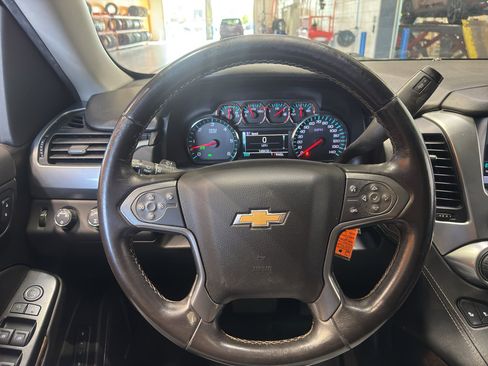 Used 2020 Chevrolet Suburban LT AWD/4WD image 22