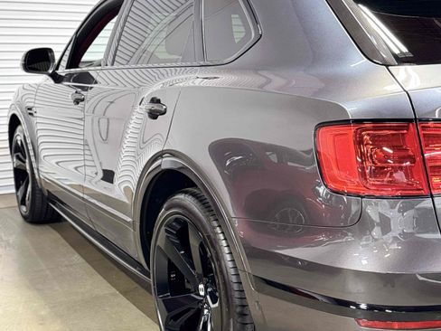 Used 2018 Bentley Bentayga AWD/4WD image 65