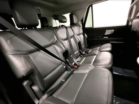 Used 2025 Ford Expedition Active AWD/4WD image 26