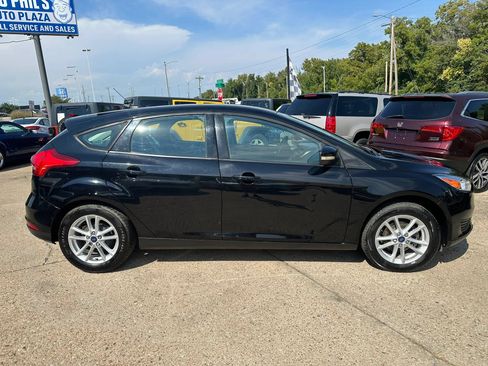 Used 2016 Ford Focus SE FWD image 9