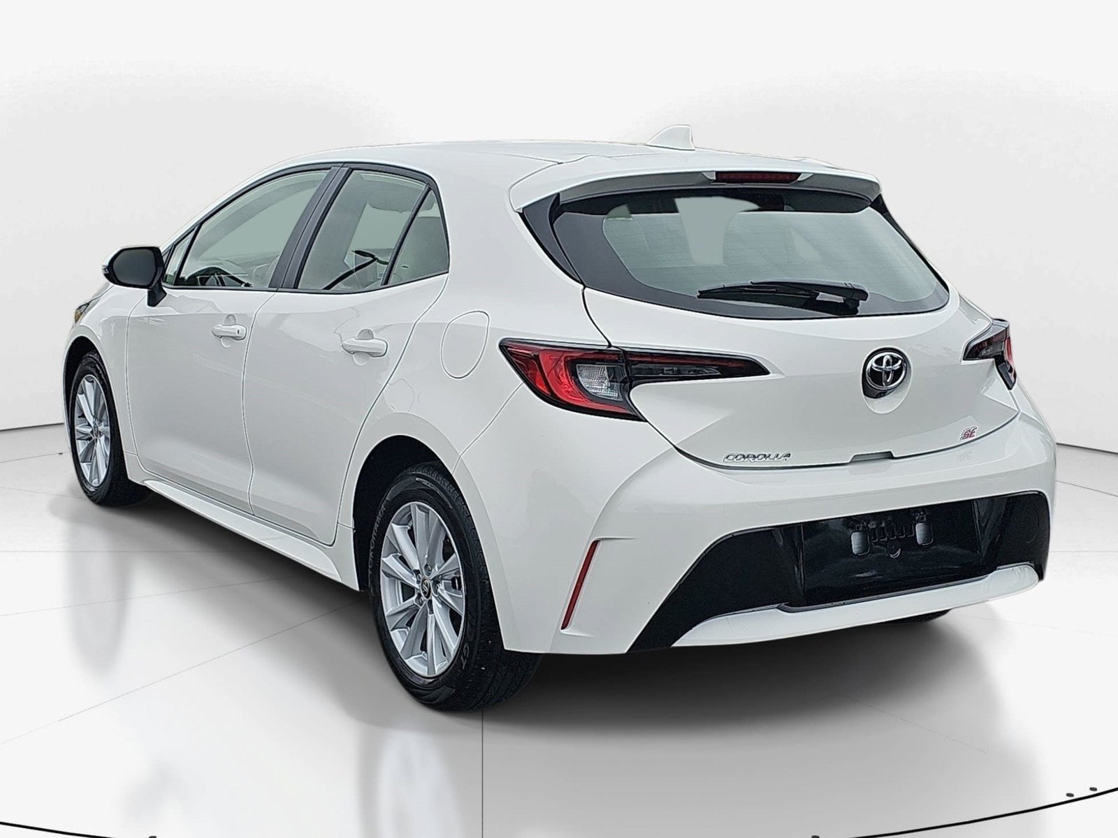 Used 2023 Toyota Corolla SE FWD image 6