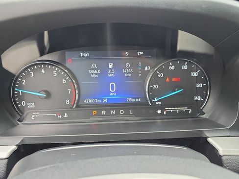 Used 2023 Ford Explorer XLT w/ Equipment Group 202A AWD/4WD image 18