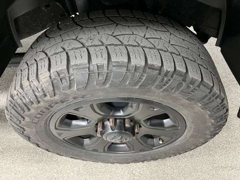 Used 2018 RAM 2500 Laramie w/ Sport Appearance Group AWD/4WD image 18