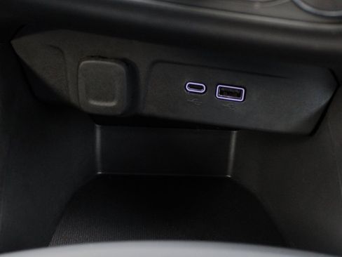 Used 2024 Chevrolet Trax RS w/ Driver Confidence Package image 37