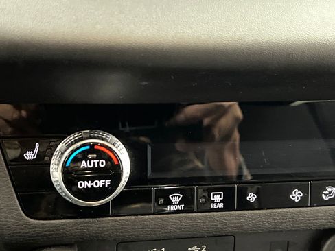 Used 2025 Mitsubishi Outlander SE AWD/4WD image 54
