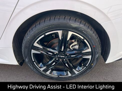 Used 2022 Kia K5 GT-Line w/ GT-Line FWD Premium Package image 16