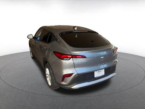 Used 2025 Buick Envista Preferred image 11