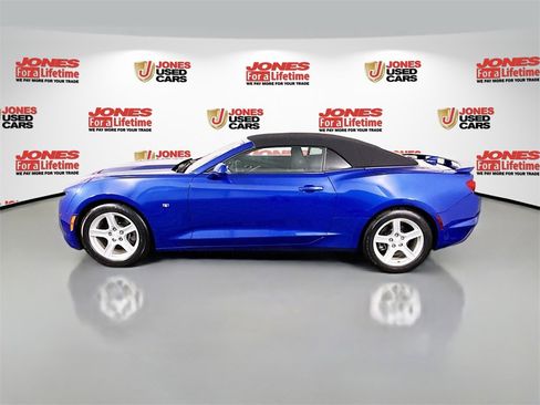 Used 2023 Chevrolet Camaro LT w/ Technology Package image 16