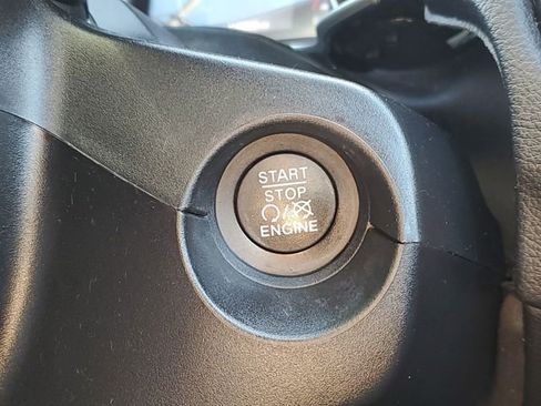 Used 2021 Jeep Compass Latitude FWD image 14