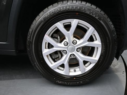 Used 2022 Jeep Grand Cherokee L Limited AWD/4WD image 10