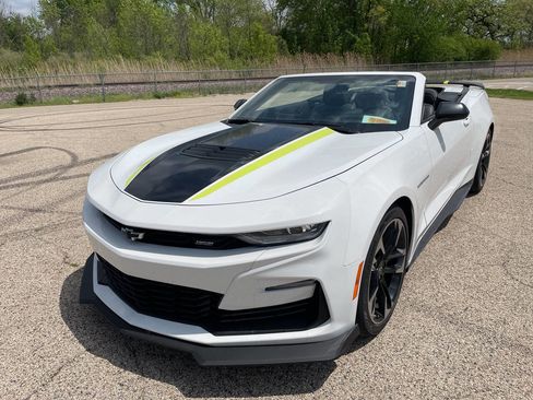 Used 2023 Chevrolet Camaro SS RWD image 15