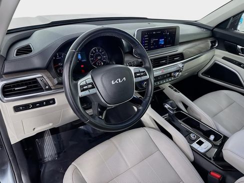Certified 2022 Kia Telluride EX image 9
