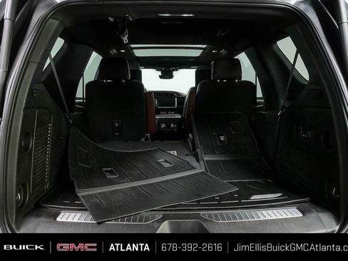 Certified 2023 GMC Yukon Denali Ultimate w/ LPO, Floor Liner Package AWD/4WD image 33